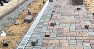 Профессиональная укладка плитки на улице в Новомосковске в октябре