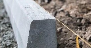 Установка бордюров для тротуарной плитки в Новомосковске - цена от 826 руб.