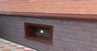 Облицовка цоколя панелями под камень в Новомосковске в октябре