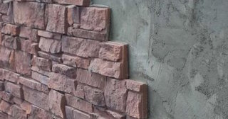 Качественная отделка цоколя фундамента снаружи в Новомосковске в октябре